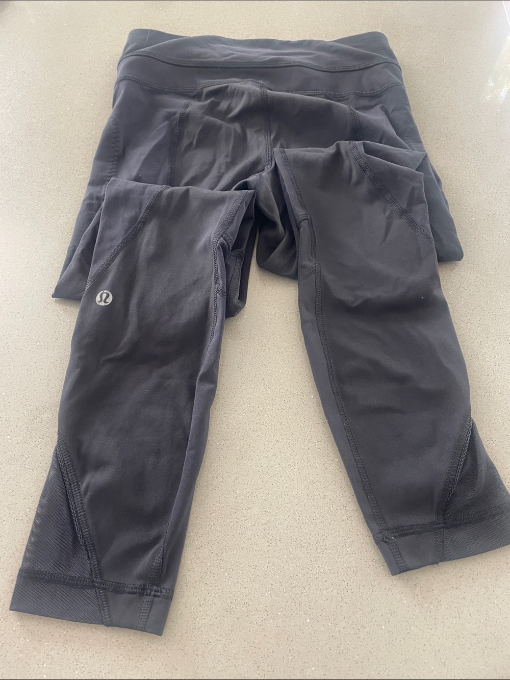 lululemon athletica Black Women's Performance Leggings with Zip Pockets - Picture 3 of 4